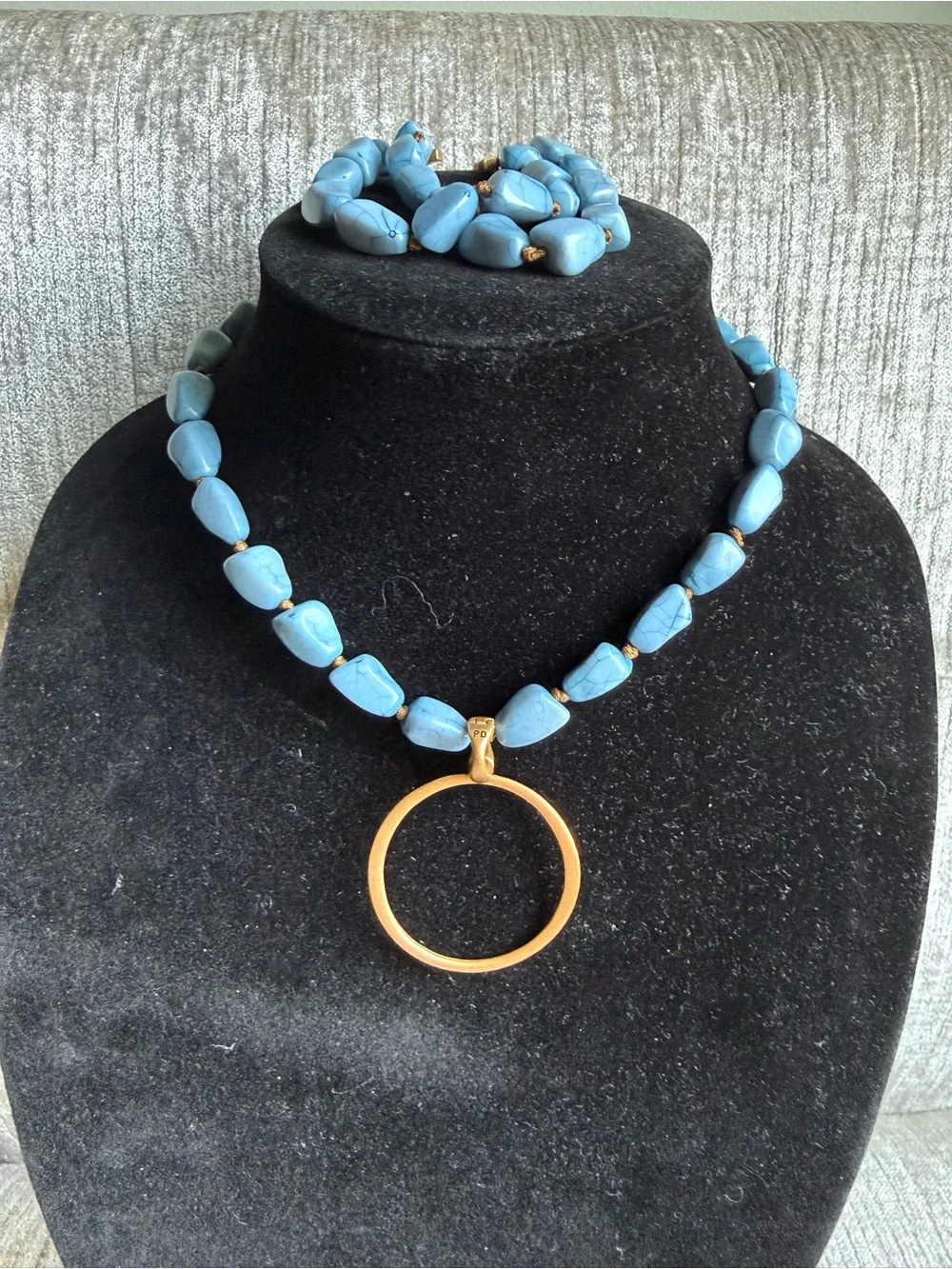 Premier Designs Faux Turquoise Beaded Necklace & Bracelet Set Gold Ring